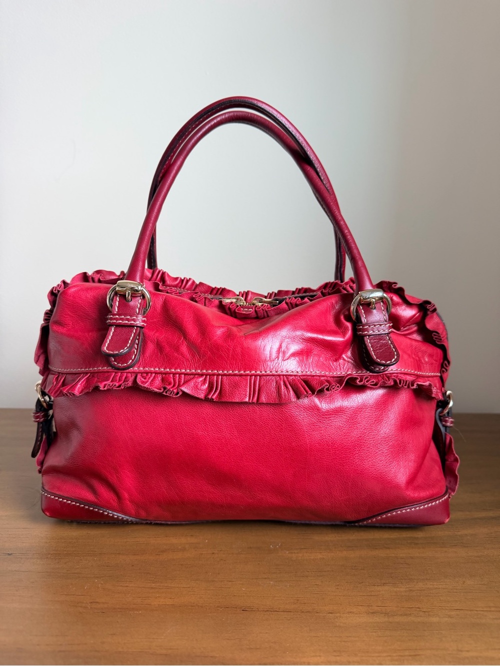 Gucci Sabrina Ruffle Leather Shoulder Bag